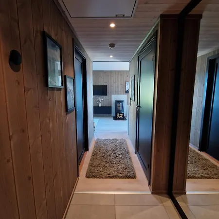 Apartament Exclusive - In Out! *